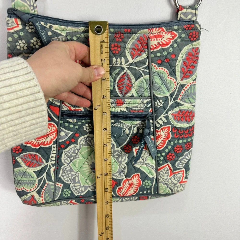 Vera Bradley Floral Crossbody Bag Adjustable Strap Travel Zip‎ Pocket Purse